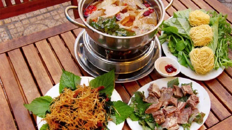 10 quán lẩu dê ngon ở Sài Gòn 'húp hết vẫn còn thèm'