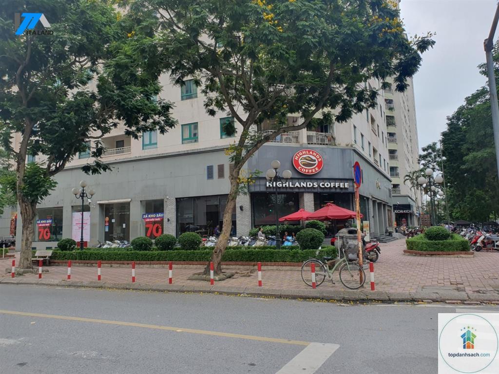Phố Hoàng Đạo Thúy
