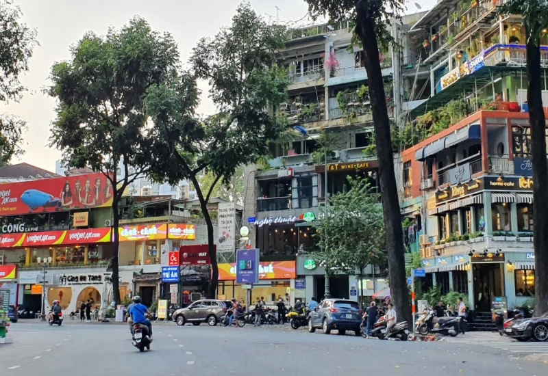 Vòng xoay Phú Hữu