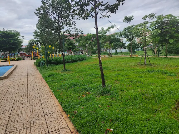 Vòng xoay Phú Hữu