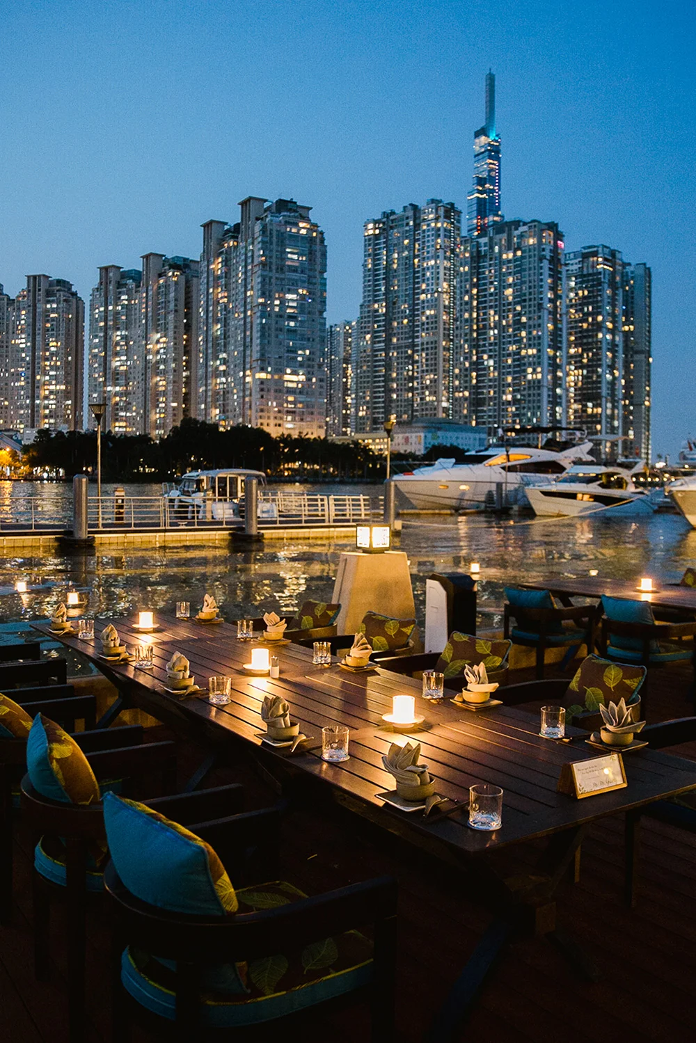 9 nhà hàng view sông sang đẹp ở Sài Gòn | Harper's Bazaar