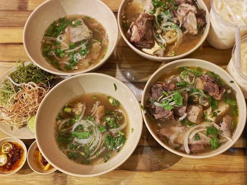 Top 10 quán bún bò Quận 1, TP. HCM ngon và đáng thử nhất