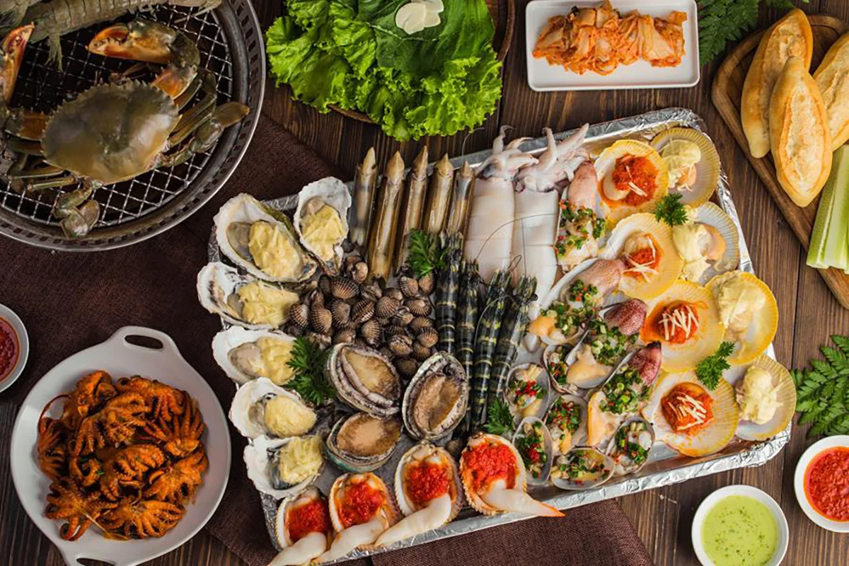 Lưu ngay 10 quán hải sản ngon Sài Gòn 'ăn một lần mê cả đời'