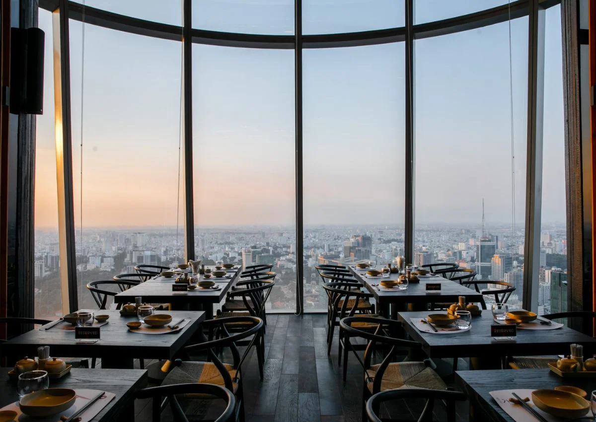 12 Nhà hàng view đẹp Sài Gòn, đồ ăn ngon, check in cực chất – VinWonders