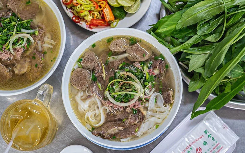 Top 10 quán phở ngon trứ danh khắp Sài Gòn mà bạn nên ăn thử một lần