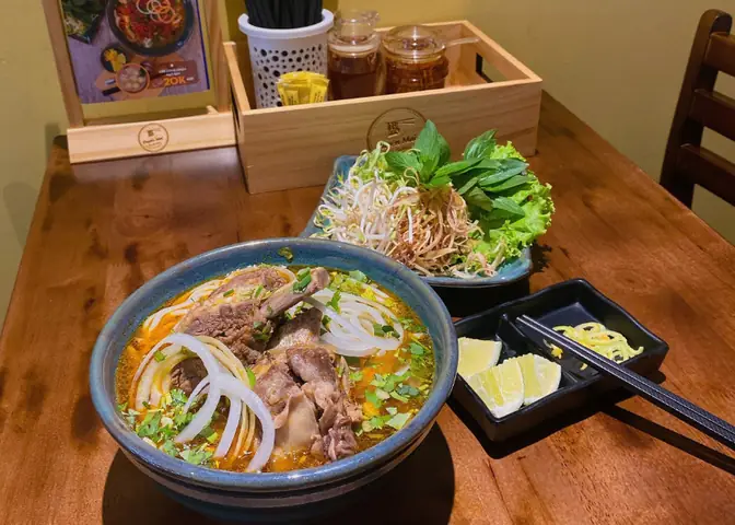 Top 10 Quán Bún Bò Huế Ngon Nhất Ở Sài Gòn Dành Cho Tín Đồ Ẩm Thực - Khu du lịch Bửu Long