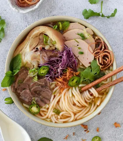 Top 10 Quán Bún Bò Huế Ngon Nhất Ở Sài Gòn Dành Cho Tín Đồ Ẩm Thực - Khu du lịch Bửu Long