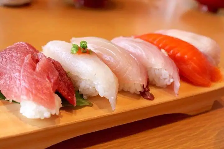 Top 10 Quán Sushi Ngon Nhất TP.HCM: Cập Nhật 2024 - Khu du lịch Bửu Long
