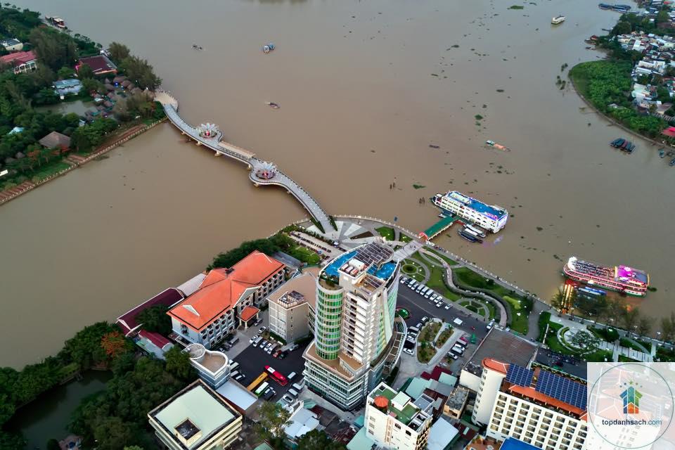 Bến Ninh Kiều - Hình 2