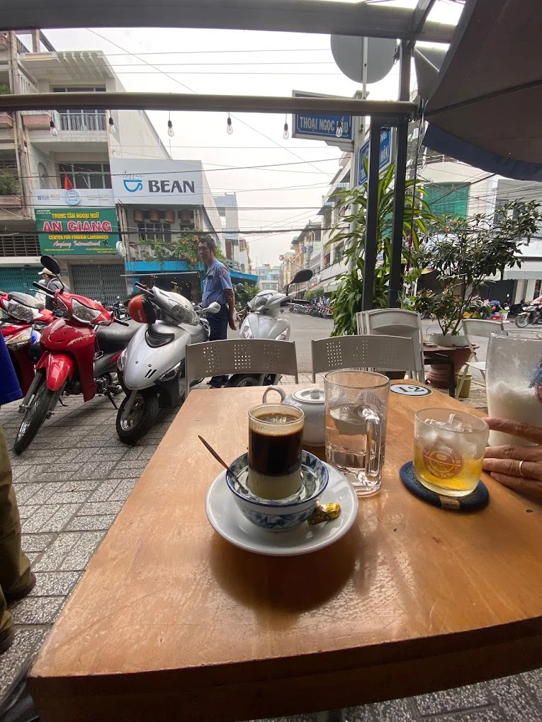 Cafe Long Xuyên - Hình 1