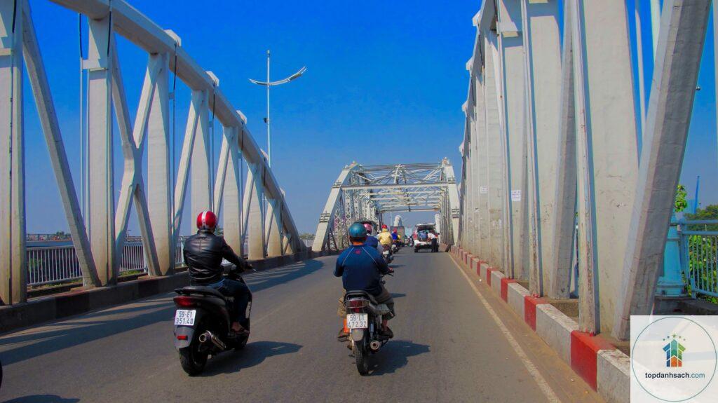 Cầu Tân Thuận Tây