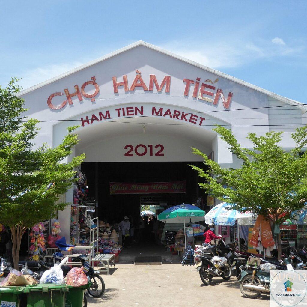 Chợ Hàm Tiến