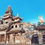 Khám phá Chùa Ve Chai – Ngôi chùa độc đáo làm từ ve chai ở Đồng Tháp Chùa Ve Chai