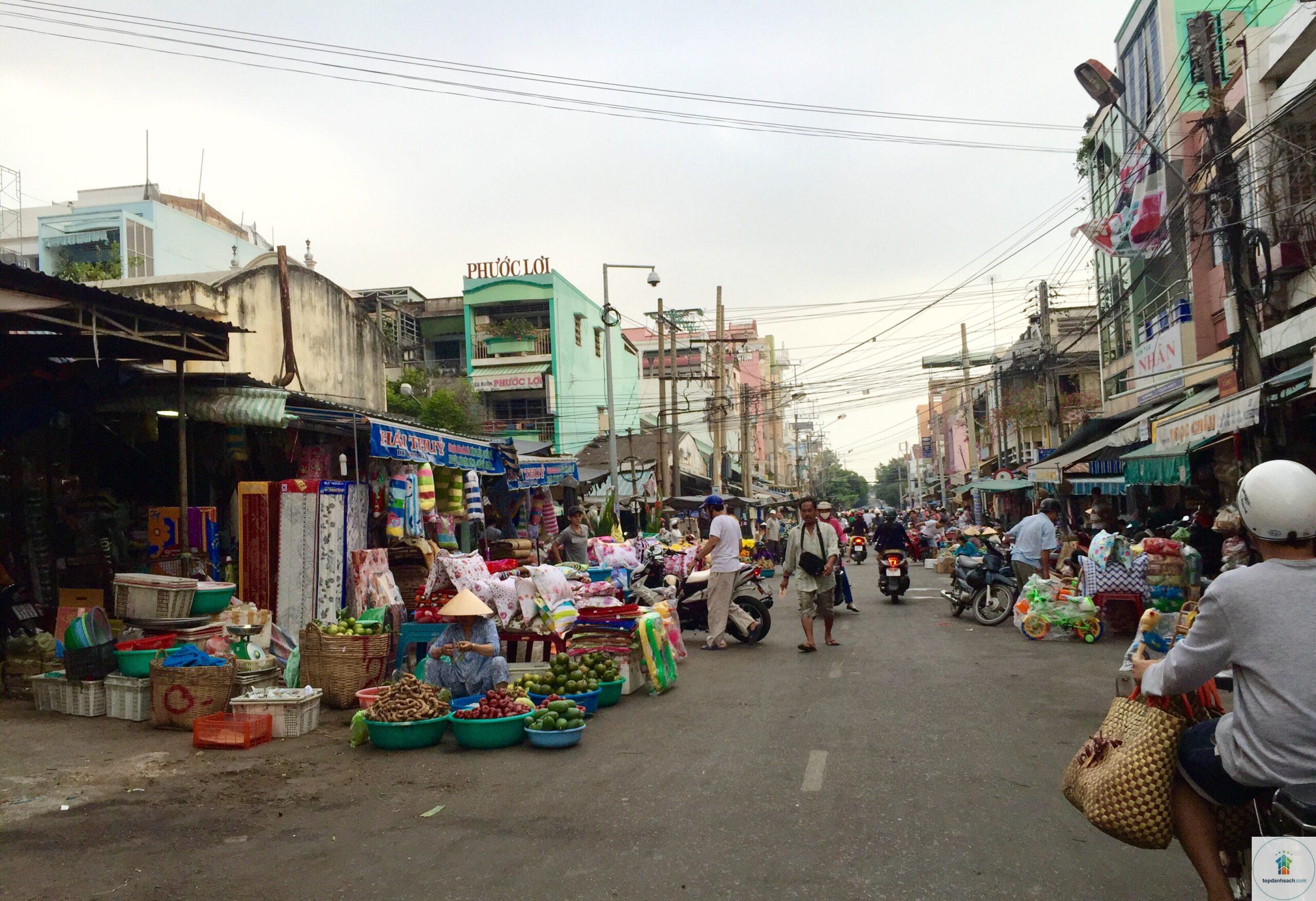 Đường Nguyễn Huệ Mỹ Tho - Hình 1