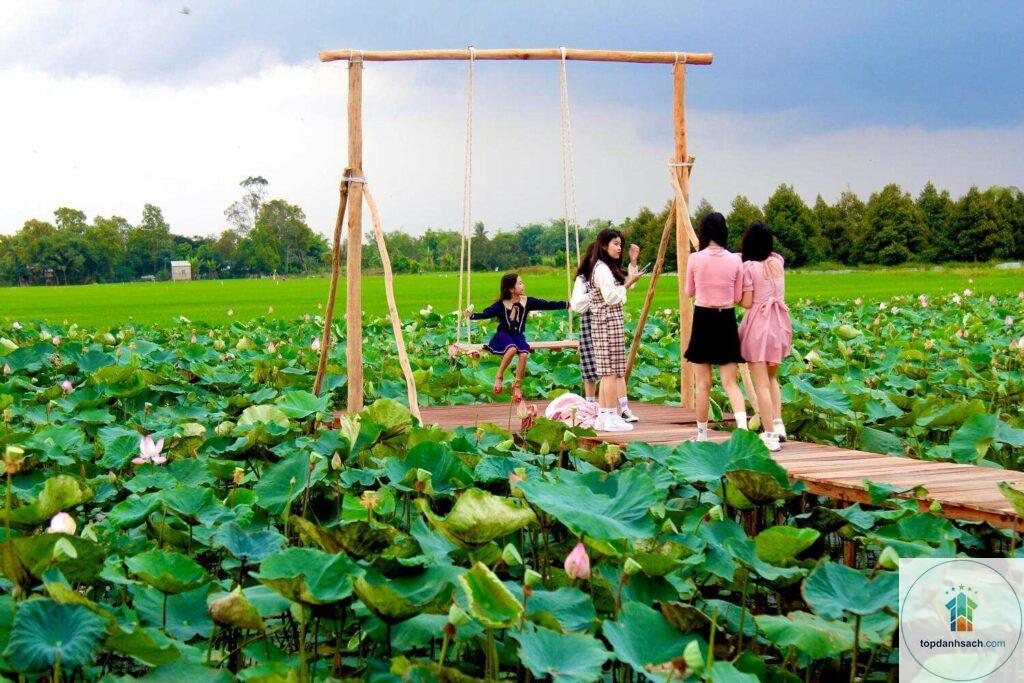 Khu du lịch Đồng Sen Tháp Mười