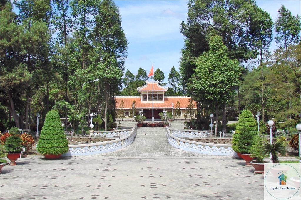 Khu lưu niệm Chủ tịch Tôn Đức Thắng