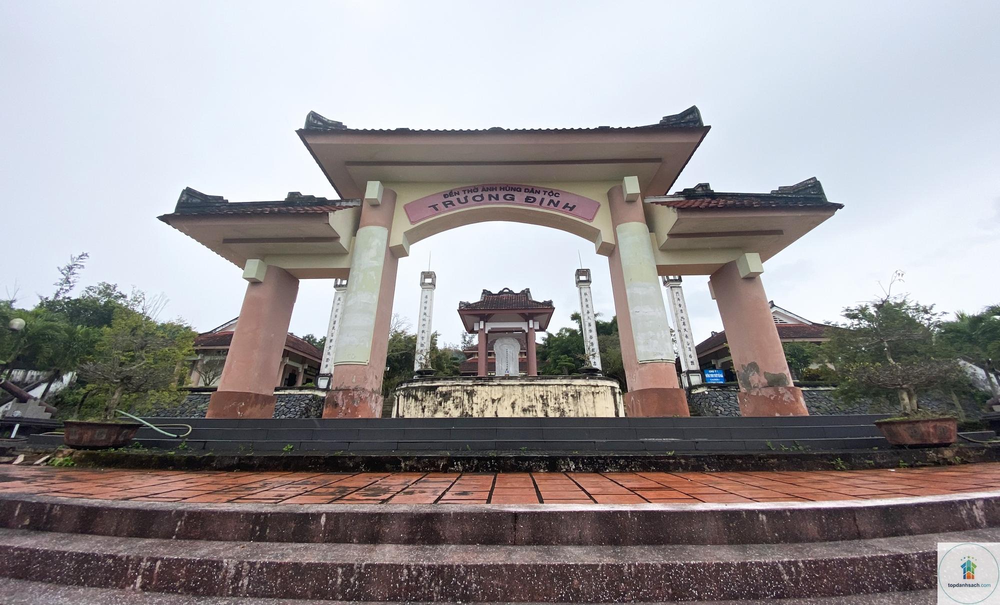 Khu tưởng niệm Anh hùng Trương Định - Hình 3