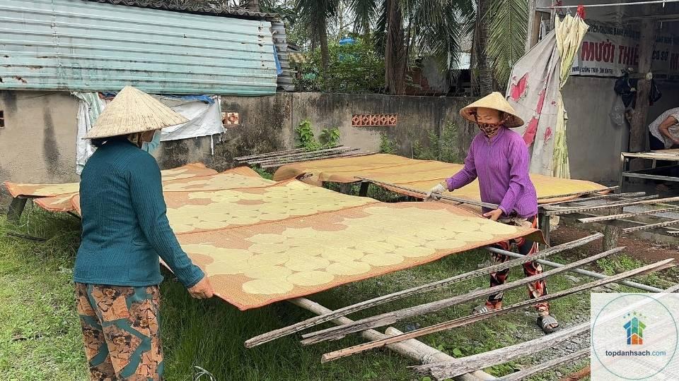 Làng nghề bánh phồng Sơn Đốc - Hình 1