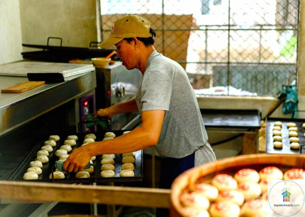 Làng nghề bánh pía Sóc Trăng