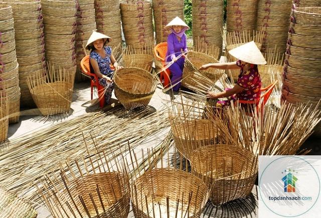 Làng nghề đan đát Ngã Năm