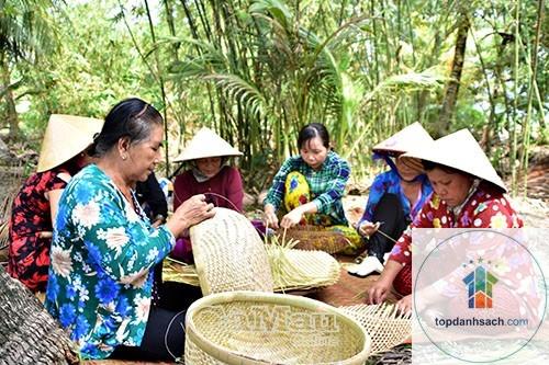 Làng nghề đan lát Vĩnh Long