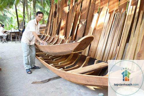 Làng nghề đóng xuồng ghe Long Hậu - Hình 2