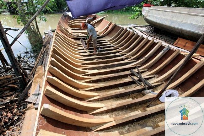 Làng nghề đóng xuồng ghe Long Hậu - Hình 5