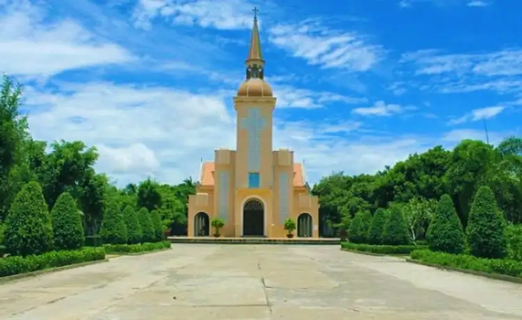 Nhà thờ Bến Tre - Hình 4