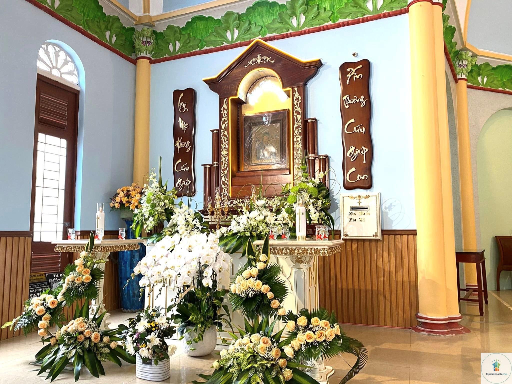 Nhà thờ La Mã Bến Tre - Hình 5