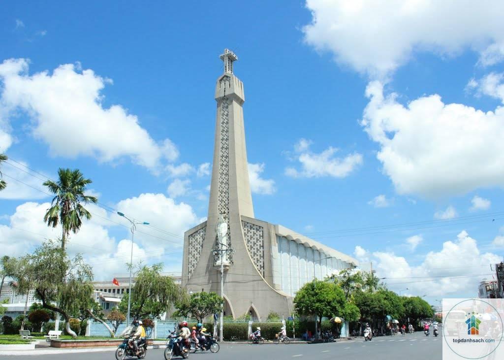 Nhà thờ Long Xuyên - Hình 3