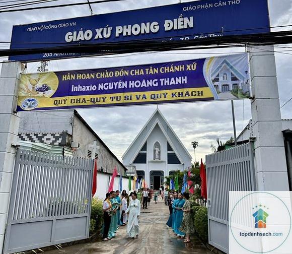 Nhà thờ Phong Điền - Hình 2
